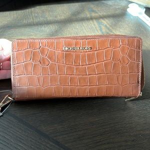 Brand new without tag Michael Kors Wallet